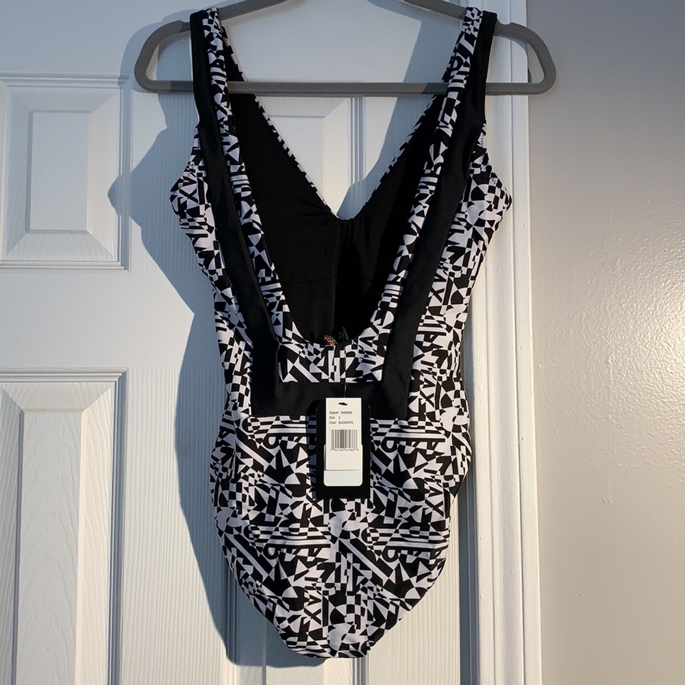 Brand new SUNPROOF black/white abstract design one piece bathing suit!
